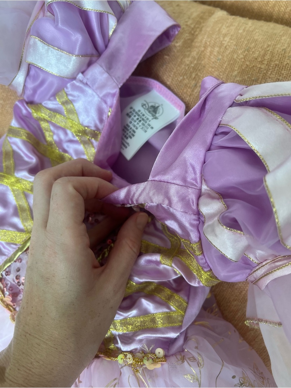 Repunzel dress Disney size 4 tangled - Picture 8 of 10